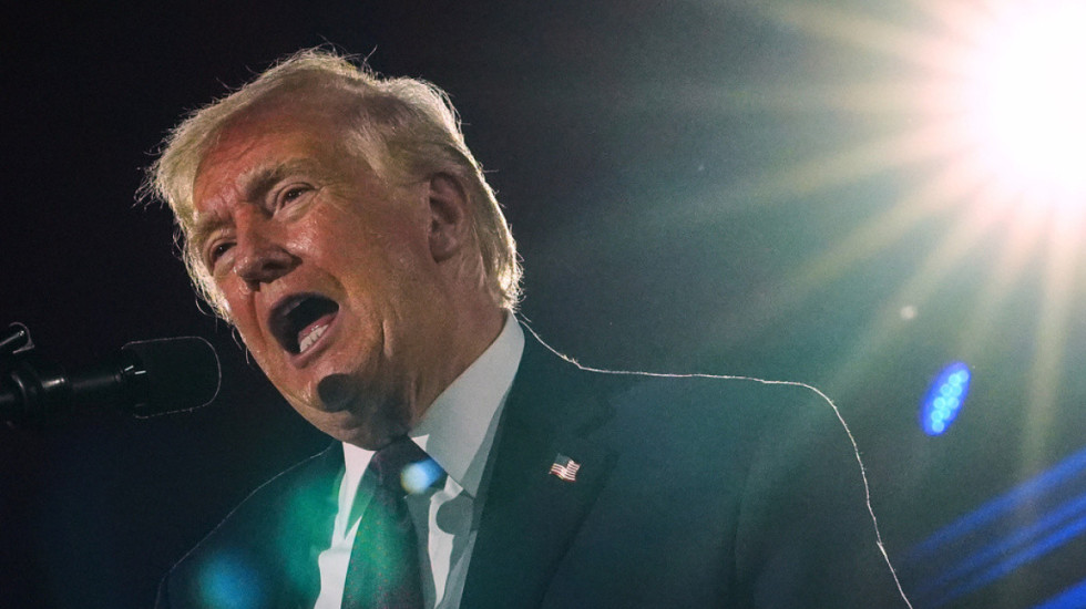 “U thashë, jo faleminderit”, Trump pretendon se Irani i ka kërkuar të bëhej Lideri Suprem