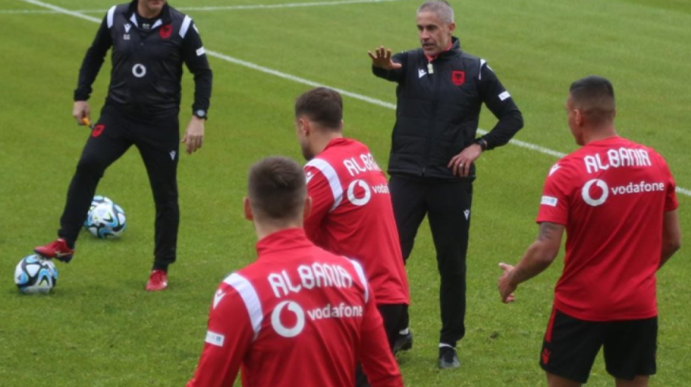 “E do e gjithë Shqipëria”, polakët i tremben yllit kuqezi që nuk vrapon në fushë