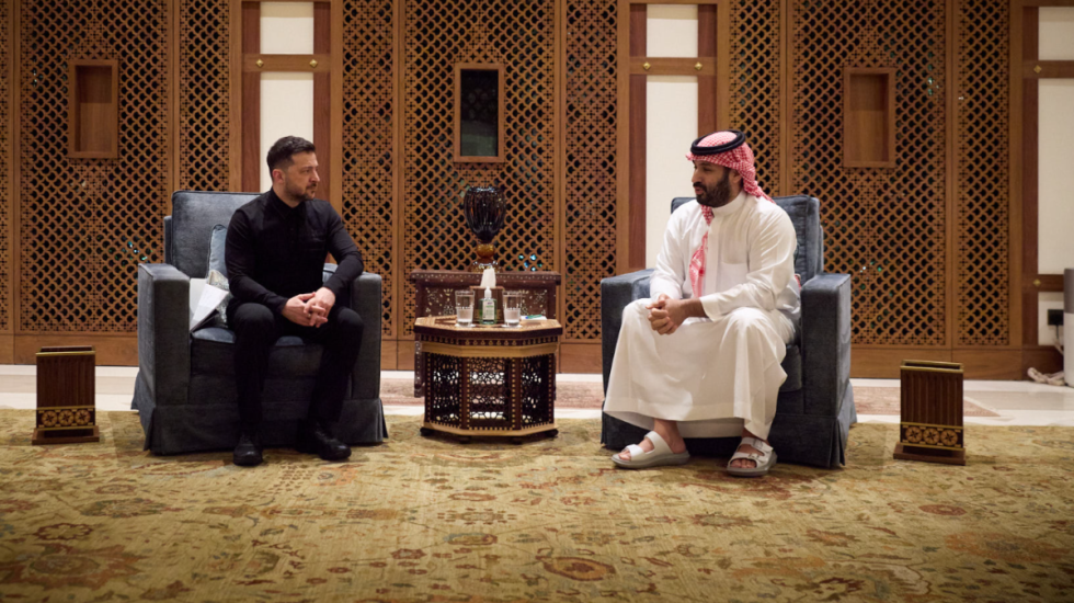 Zelensky në Arabinë Saudite, nënshkruan marrëveshjen e rëndësishme për mbrojtjen