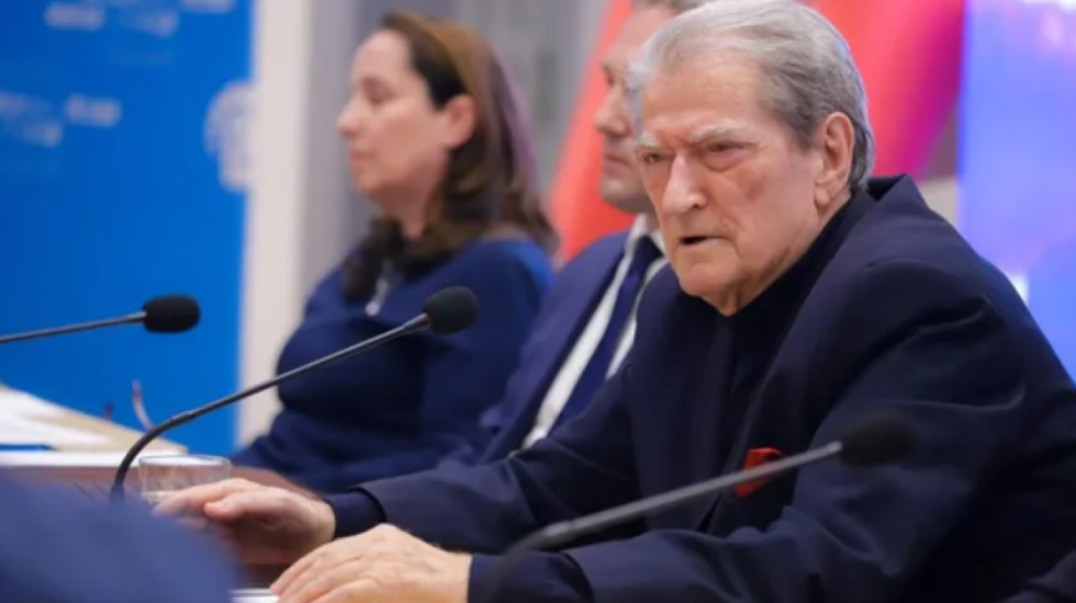 “Minimumi jetik, urgjencë”, Berisha: Pensionistët, shtresa më e keqtrajtuar