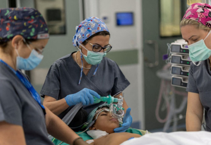 Babai sirian kalon detet për të shpëtuar djalin 10-vjeçar... i dhuron dhe veshkën