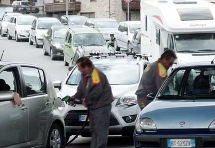 Buxhet 500 milionë euro, Italia zgjat deri më 1 maj uljen e akcizave të karburanteve