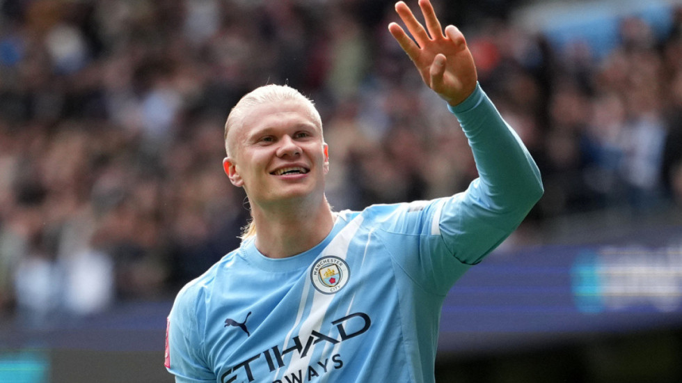 Erling Haaland shënon tre gola me City në Wembley