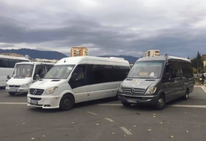 Çmimi i naftës, transporti publik redukton flotën e mjeteve