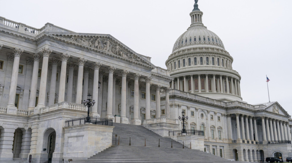 Trump i paprekshëm, dështon përpjekja e demokratëve për të kufizuar fuqitë e tij të luftës