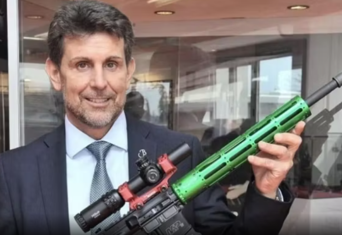 Burgoset në SHBA, “Zoti” italian i luftës, trafikonte armë amerikane në Rusi