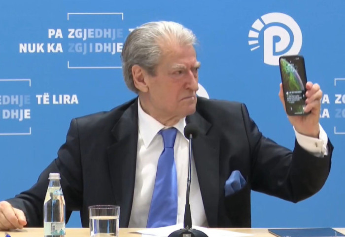 “Rama hodhi në kosh kërkesën për arrestimin e Ballukut”, Berisha: Pensionistët mezi blejnë 2kg domate