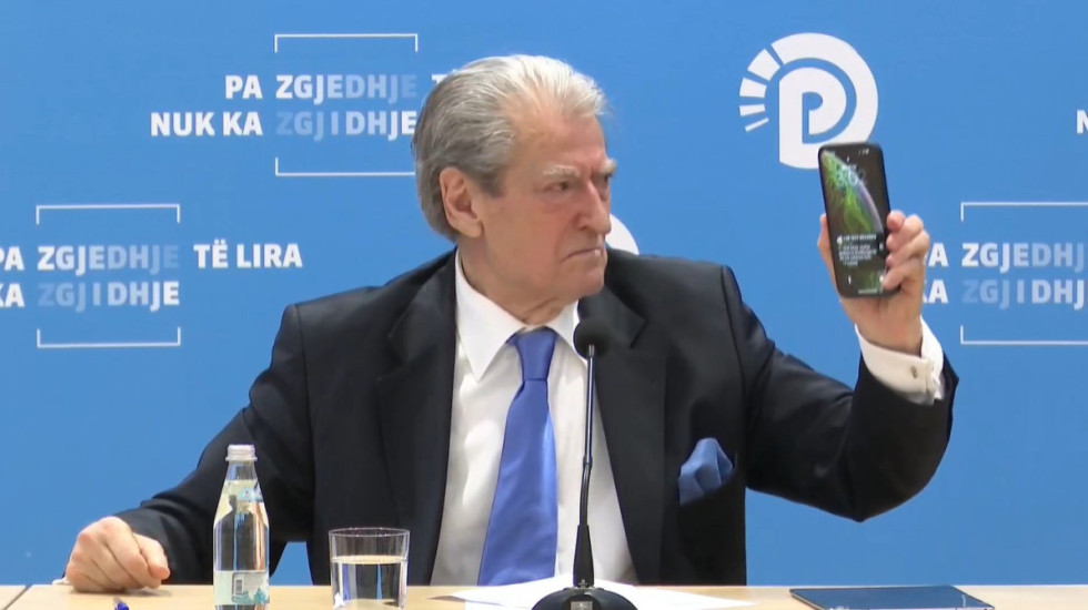 “Rama hodhi në kosh kërkesën për arrestimin e Ballukut”, Berisha: Pensionistët mezi blejnë 2kg domate