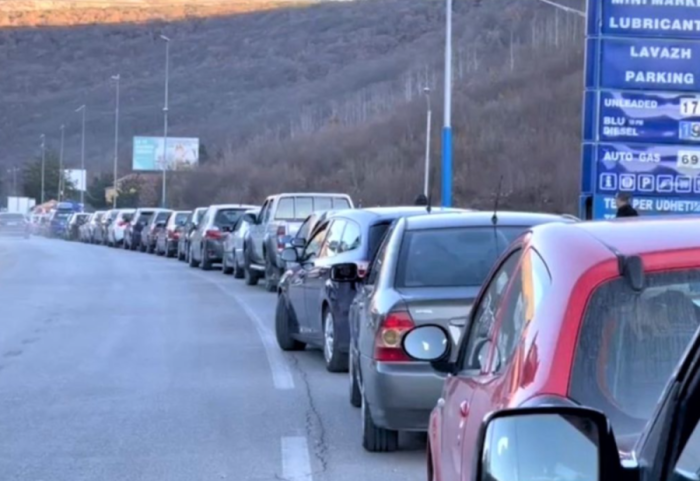 Emigrantët largohen pas Pashkëve, radhë në Kapshticë