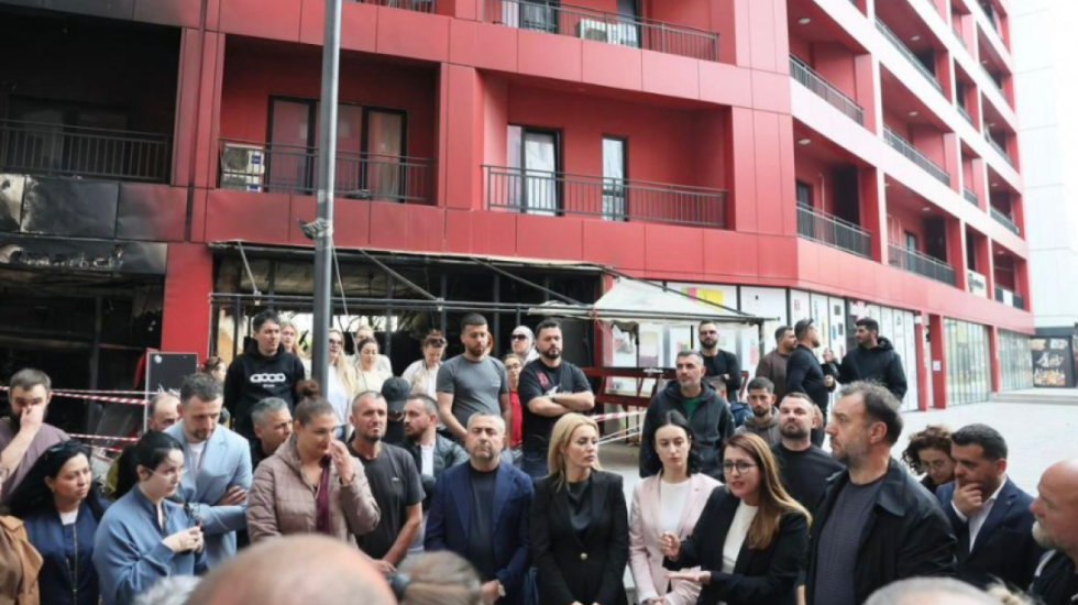 Zjarri që shkrumboi 71 apartamente, Këshilli Bashkiak miraton ndihmën për familjet