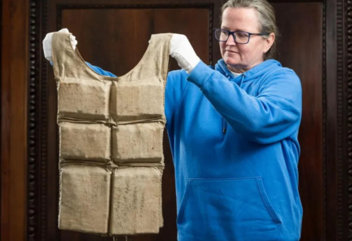 Shitet në ankand jeleku i shpëtimit i Titanikut