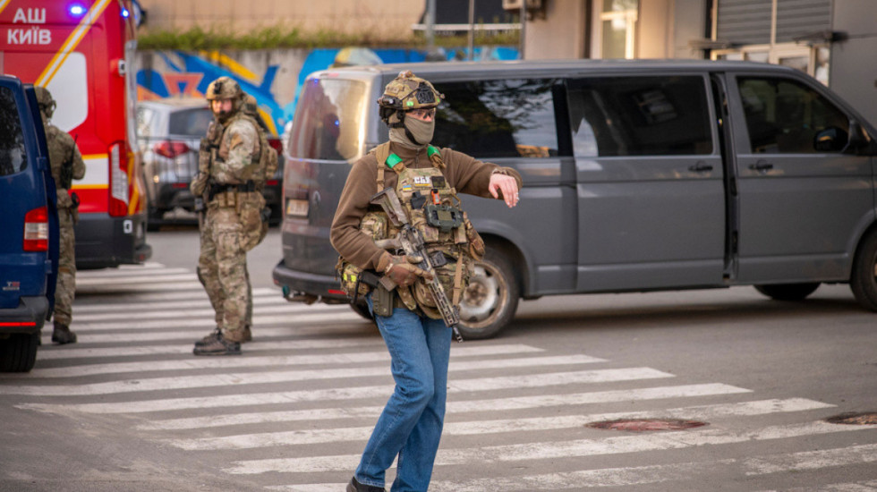 Policët ikën me vrap nga vendi i krimit? Dorëhiqet kreu i policisë