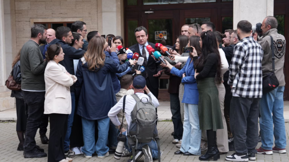 Dështojnë bisedimet Kurti-Abdixhiku për presidentin, kryeministrin fton një tjetër parti opozitare