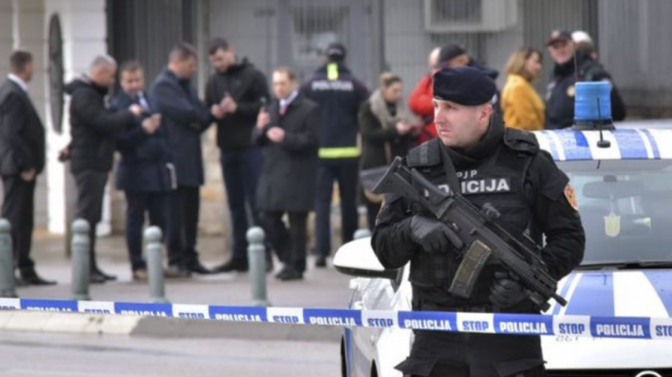 Alarm për bombë, evakuohen dy shkolla në Tivar