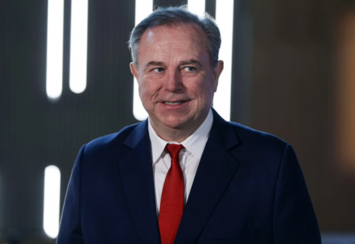 Christopher Ruddy: Në Newsmax besojmë tek integriteti, liria dhe debati i hapur