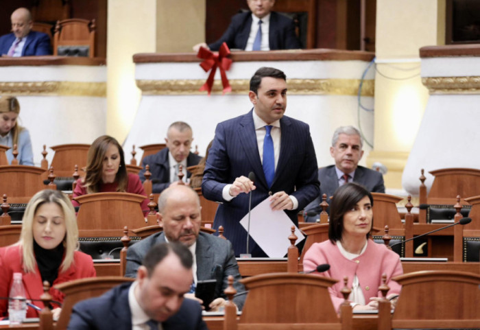 “Ryshfete me prerje 100 deri në 500 euro”, Këlliçi: SPAK i sekuestroi pasuritë Karçanajt, Rama tha se s’ka shtëpi