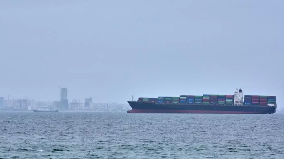 Teherani sekuestron dy anije në Ngushticën e Hormuzit, sulmohet edhe një e tretë