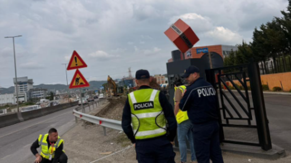 5 ditë kohë, 1046 subjekte duhet të lirojnë hapësirat buzë akseve kryesore