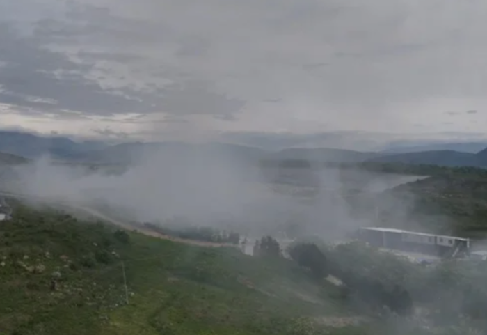 Shiu nuk shuan flakët në landfillin e Bushatit, tymi pushton sërish Shkodrën