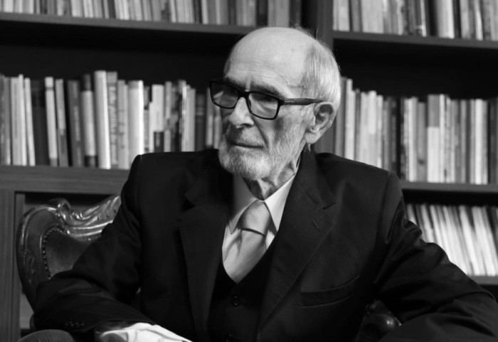 Presidenti Begaj dhe kryeministri Rama reagojnë për ndarjen nga jeta të akademikut Rexhep Qosja