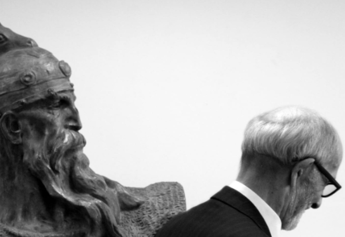 “Pa ritual fetar e pa prani zyrtare”, nipi zbulon amanetin e Rexhep Qoses: Nuk po vdes pa asnjë mëkat